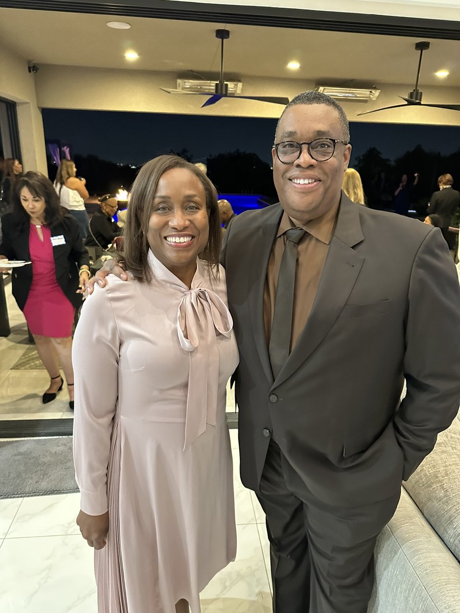 CouncilmanCrear's tweet photo. Thank you to my lifelong friend Dr Candace Spann & her husband Dr Marvin Spann for opening your beautiful home in support of a fundraiser for my campaign to be Mayor of Las Vegas. What an amazing turn out & thank you to everyone for believing in our campaign. #CrearForMayor https://t.co/u0ywU95Ewm