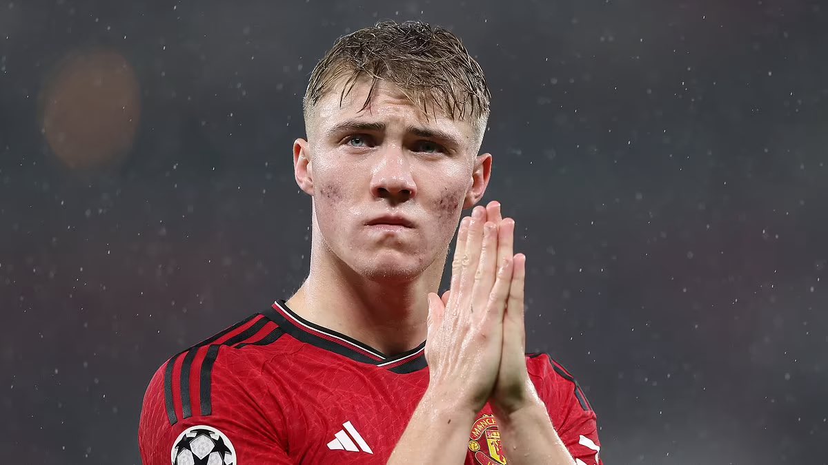 Maokai93's tweet image. Có thể bạn chưa biết , Manchester united đã bỏ ra 70 triệu bảng ~ 2122 tỷ vnd để đưa về điệp viên 008 Ramus Hojlund.
0 bàn
0 kiến tạo
8 trận đấu
🙏