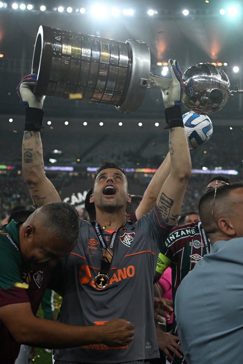 gabrielffc17's tweet photo. " Bela seleção do Fluminense pra ganhar o campeonato brasileiro de 2010 " 👏👏 https://t.co/u7GveNc1oh