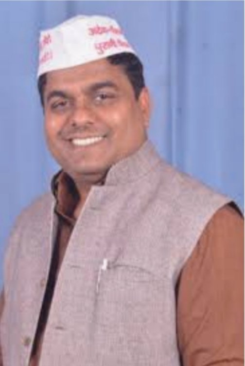 TrSanjayPatel1's tweet image. #RestoreOldPension
#PrivatizationNoSolution
आदरणीय प्रधानमंत्री जी, मुख्यमंत्री जी,वित्तमंत्री जी, रेलमंत्री सहित तमाम मंत्री ज़रा गंभीरता से सोचें आपके लिए पुरानी पेंशन अच्छी तो कर्मचारियों के लिए खराब क्यूं
@vijaykbandhu 
@PMOIndia 
@nsitharaman
@AmitShah 
@TrSanjayPatel1