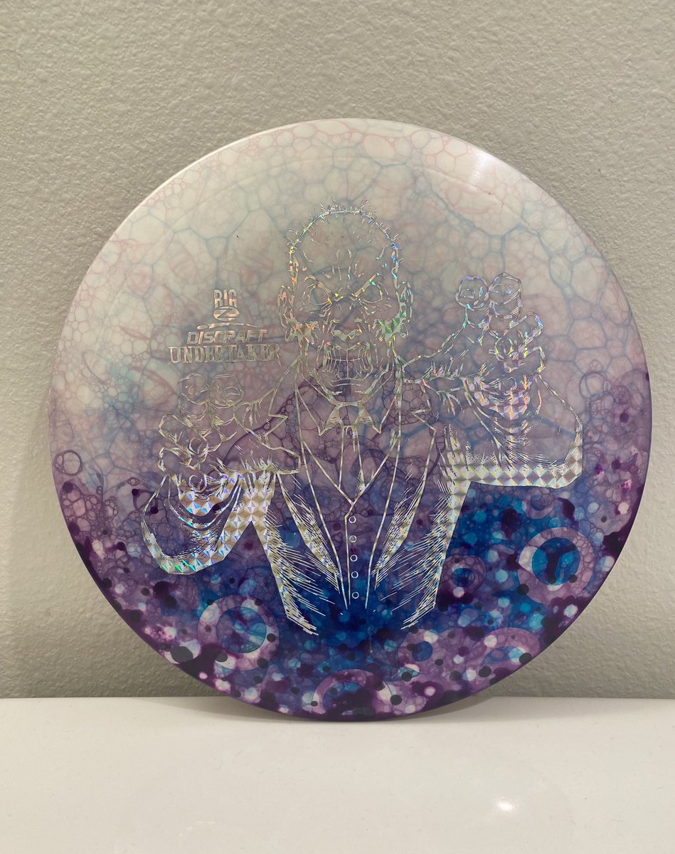 Depth_Punch's tweet photo. Bubble mix and lotion dye on a Discraft Big Z Undertaker #discgolf https://t.co/UnHiBJI3BE