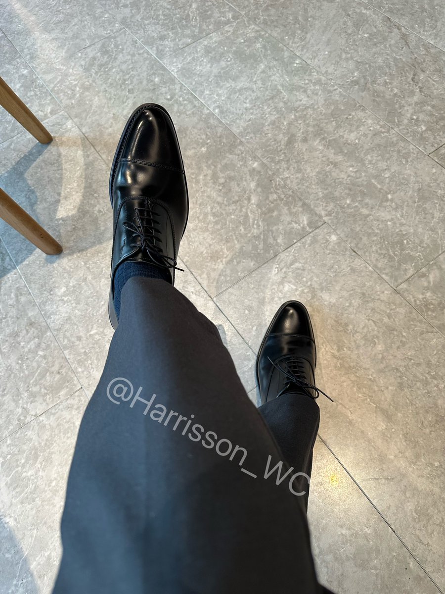 DruidChan's tweet photo. new shoes. #shoesfetish #Daddy #suitfetish https://t.co/cwwawBv3q0