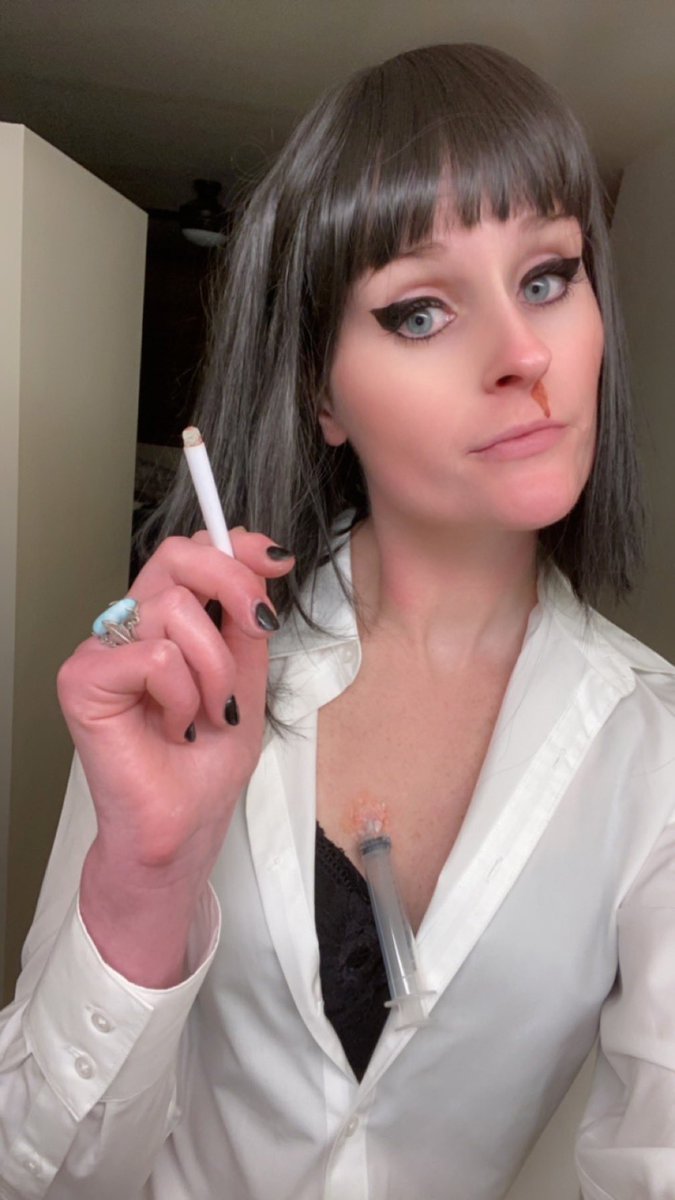 MollyOnMars's tweet photo. I gorilla glued this syringe to my chest and it still wasn’t as painful as someone saying they loved pulp fiction and had no idea who I was. https://t.co/YhEwF2X1hc