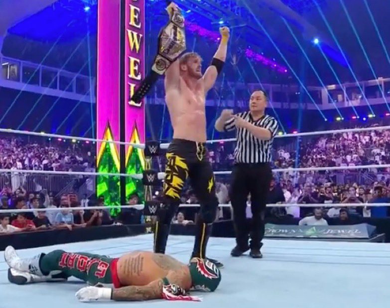 Logan Paul defeated Rey Mysterio to become the new WWE US Champion 🎉🏆