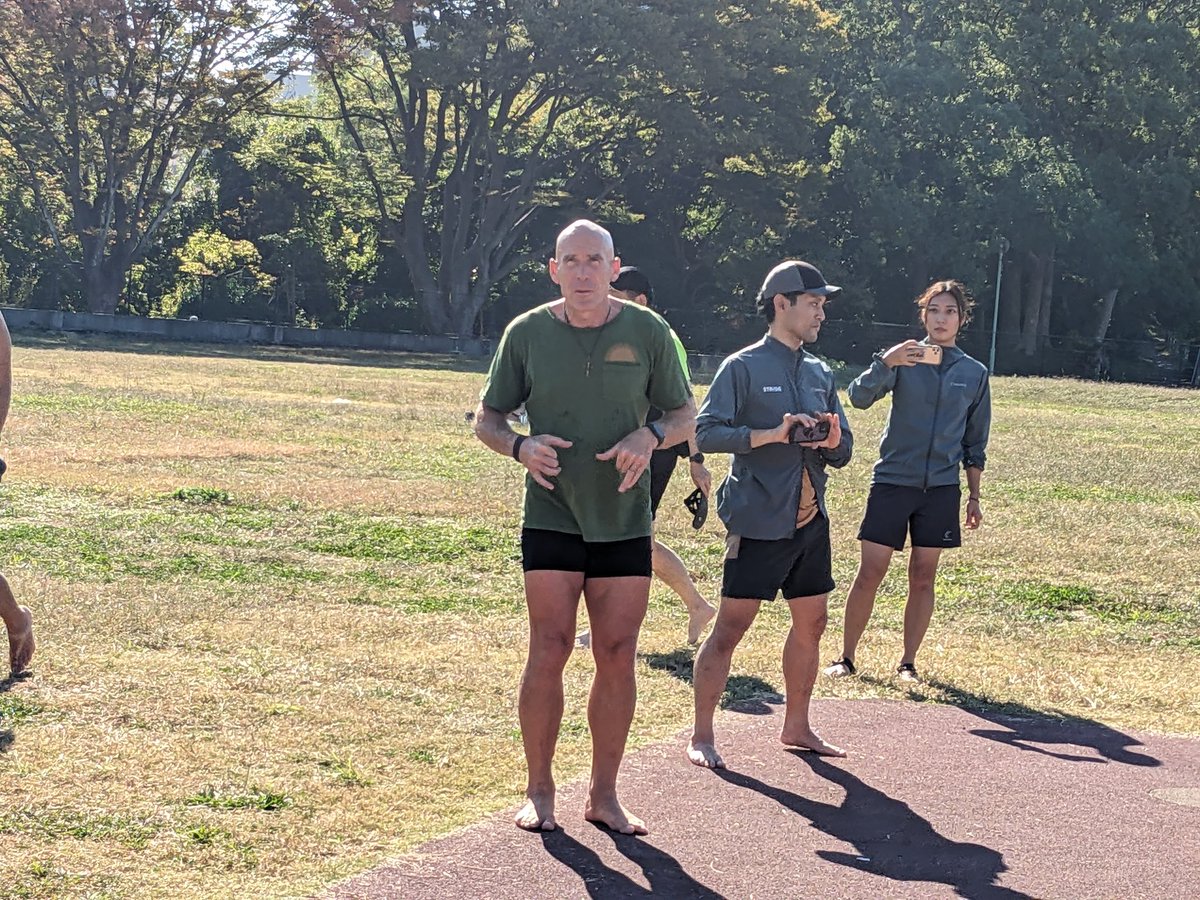 lucgougeon's tweet photo. Amazing workshop with @BarefootTed  in Fukuoka. #Japan #barefootrunning https://t.co/MU8y5GZgFr
