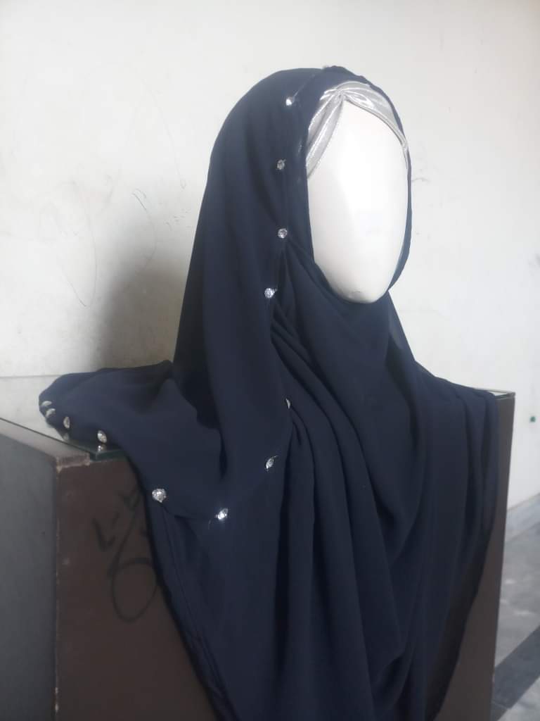 StyloHijab's tweet image. Pre Winter Arrival........Diamondize Double Loop Pinless Hijab

Place your order on website: stylohijab.com/product-catego…

Place your order on WhatsApp: (+92) 306 040 50 90
.
#hijabfashion #modestfashion #muslimahstyle #hijabista #modestclothing #hijabi #muslimfashion #hijabchic