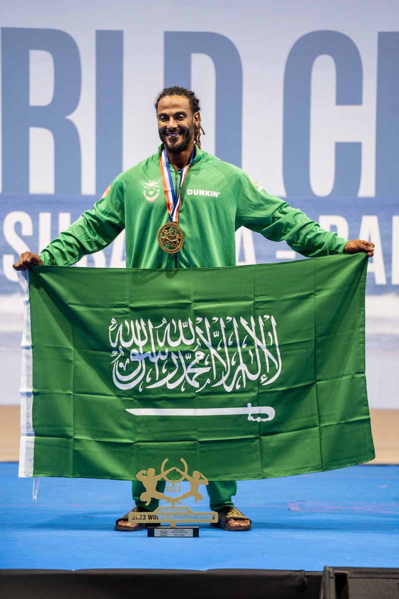 riyadiyatv's tweet photo. حقق لاعب المنتخب السعودي لكمال الأجسام حمدان الغامدي الميدالية الذهبية لفئة "ماسكلر فيزيك" ضمن بطولة العالم لكمال الأجسام المقامة حالياً في مدينة في مدينة سانتا سوزانا الإسبانية وتستمر حتى الـ 6 من نوفمبر الجاري.
 وفي نفس الفئة حقق لاعب الأخضر سعد بن هاشم المركز الرابع ، ونال إبراهيم الناجم المركز السادس على مستوى العالم. 
#الرياضية_السعودية