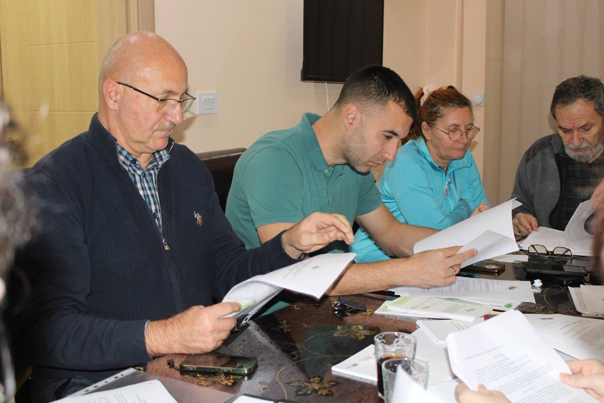 oplaneti_se's tweet image. Zelena lista Srbije je u Sokobanji održala  okrugli sto sa Zelenm stolicom, na kom je predstavljeno istraživanje "Šta građani Srbije misle o klimatskim promenama?" 

Ove aktivnosti su deo EKO-SISTEM programa koji realizuju Mladi istraživači Srbije, a podržava Švedska.

@MISVSS