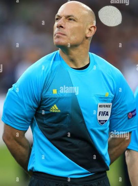 AbdulUzeir's tweet image. 'HOWARD WEB' MORE LIKE 'COWERED FRAUD' @Real_HowardWebb @premierleague #EPLMatch  #skysports #FIFA #football #var