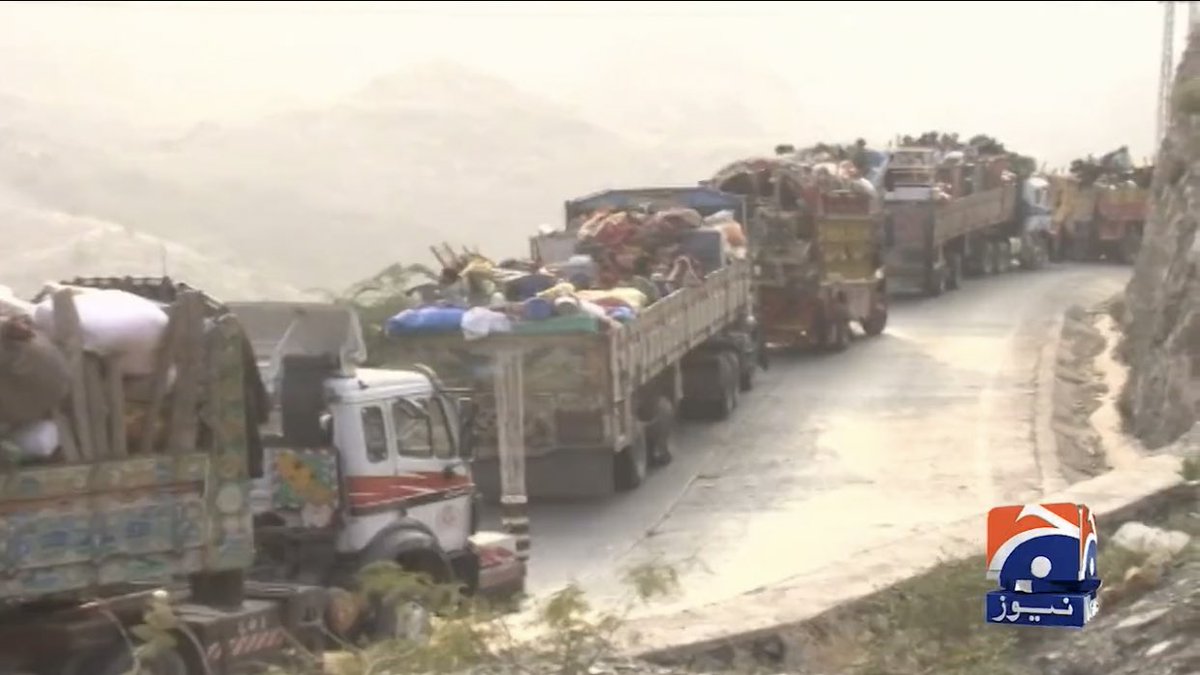 خالی ہاتھ آئے تھے ٹرک بھر بھر لے جا رہے پھر بھی پاکستان کو گالی دیتے ہیں