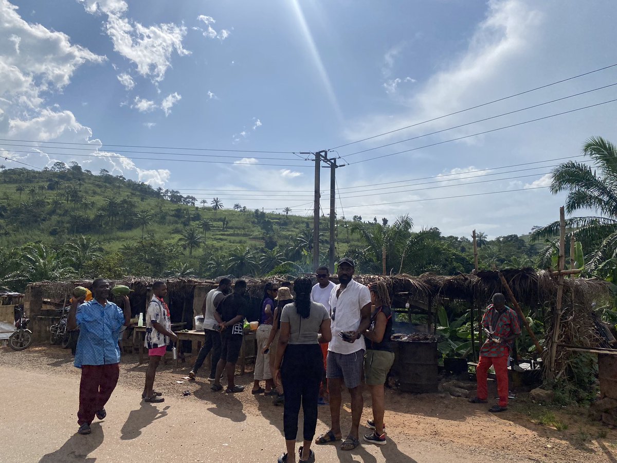 nonniblaze's tweet photo. We stopped twice to explore the foods too. From Okpa @ Four corner Junction to Bushmeats and palm-wine in Mmaku. Massive thanks to @drinkamber for fueling our adventure with an incredible energy boost! 🌟 🏞️⛰️💪🏾 #Adventure #Mmaku #Enugufoods #Enugu #DrinkAmber #Demguyz https://t.co/wZxFtldEYS