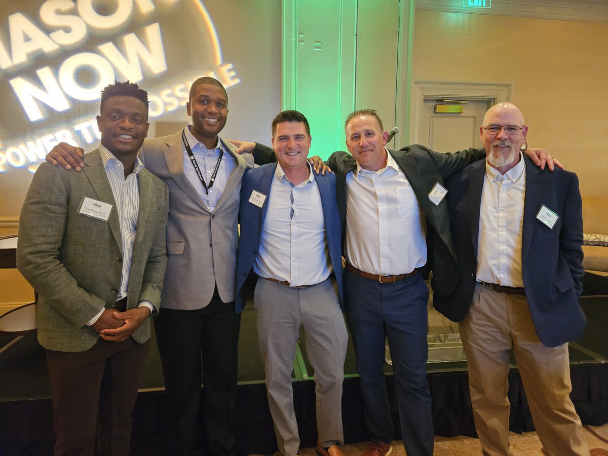 MasonAD_MLewis's tweet photo. It was an honor sharing the panel stage with our @MasonAthletics coaches at the @GeorgeMasonU National Leadership Council Summit‼️ Go, Patriots! 💚💛
🏆🏆🏆👀
#MasonNow
#PowerthePossible https://t.co/OlIDgvloGB