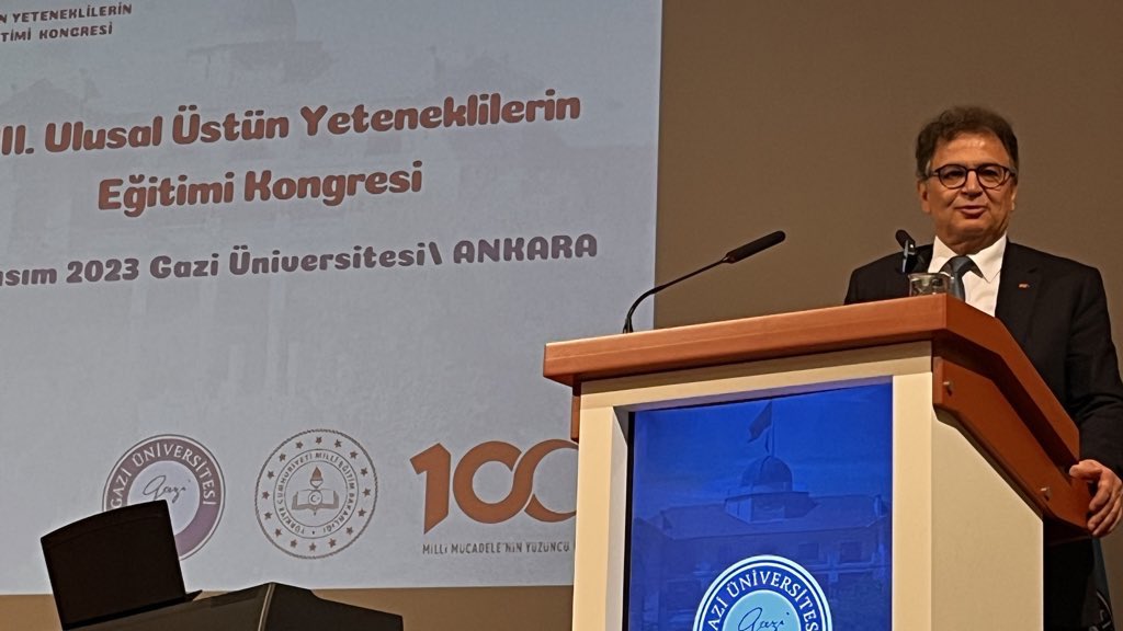 Üç gündür Gazi Üniversitesi ev sahipliğinde devam eden 8.Ulusal Üstün Yetenekliler Kongresi sona erdi. Akademisyenlerin, Bilsem öğretmen ve öğrencilerinin katıldığı Kongrede her boyut konuşuldu tartışıldı. Alanla ilgili ciddi birikimi gördük.Teşekkür <a href="/MCitil/">Mahmut Çitil 🇹🇷</a> ve <a href="/MebOrgm/">Özel Eğitim ve Rehberlik Hiz. Genel Müdürlüğü</a> ekibine😊