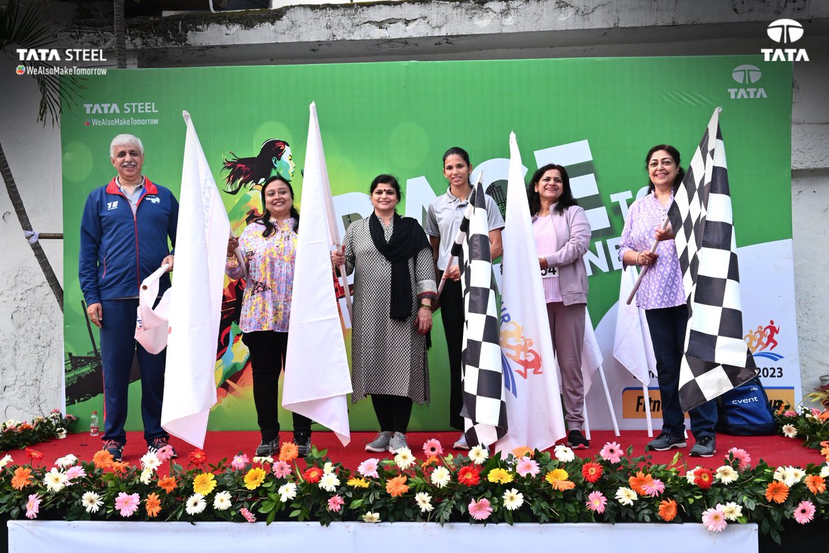 TataSteelLtd's tweet photo. Over 5,700 participants from 18 states came together at the JRD Tata Sports Complex to make the Tata Steel #JamshedpurRunathon2023 a grand success! 

Through the joy of running, let us together continue this inspiring journey towards a healthier tomorrow. 

#TataSteel

(1/2) https://t.co/wHnOIBW0rw