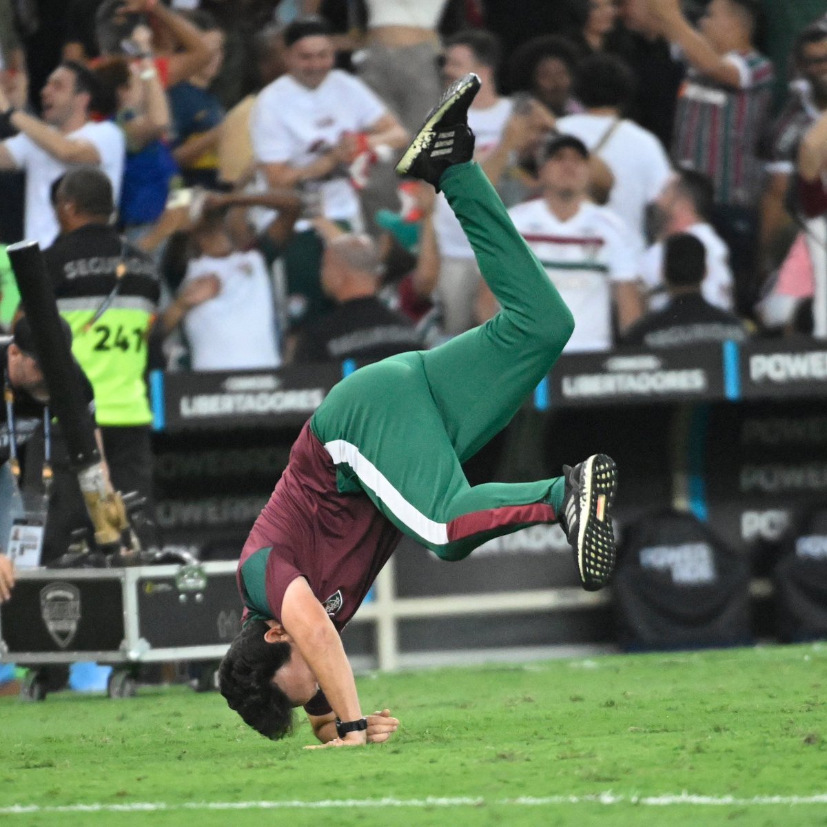 ffcnocontext's tweet image. 