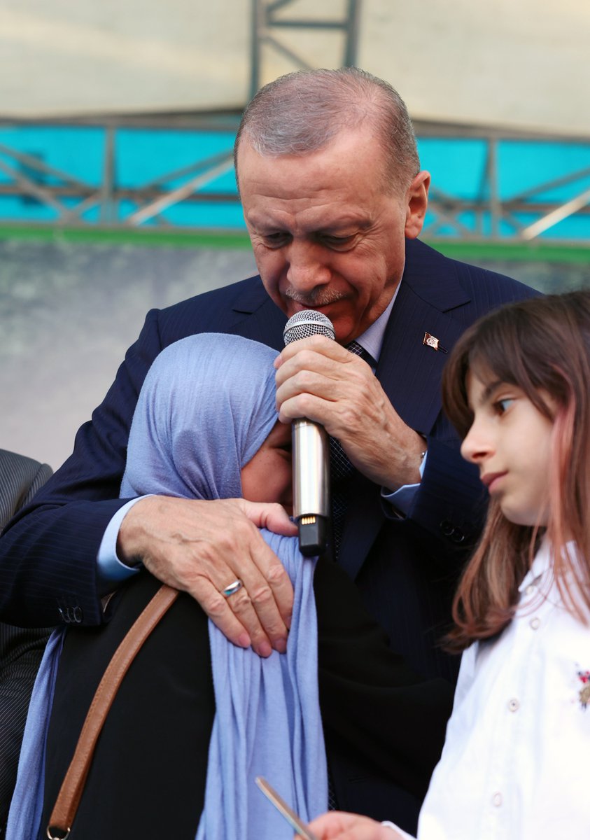 Baharı ayrı, sonbaharı ayrı güzel; ana ocağım, baba yurdum, ata toprağım Rize… Teşekkürler Rize! 🇹🇷