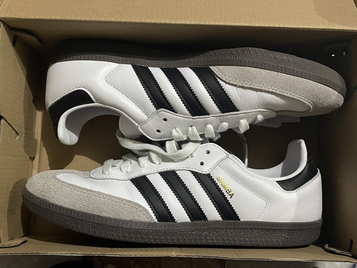 aicebns's tweet photo. wts lfb ph

ADIDAS SAMBA SHOES OG
- only used twice (both)
- with box
- mint condition
- men’s size 5 (US) and men’s size 9 1/2 (US) 
-3500 each (negotiable)

can do meet up in manila or ssd ; reply or dm to claim 💙 https://t.co/LNq3n7tYoZ