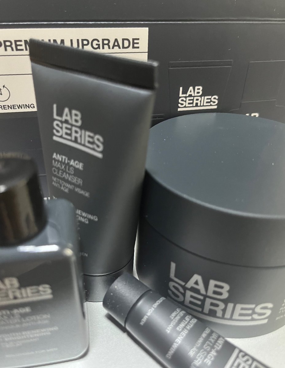 openchannel_D's tweet photo. フワフワしながら帰宅。
#LABSERIES JAPAN MARKET #ラボシリーズ #伊勢丹新宿店 イベント、夢のような時間をありがとうございました😍大輔さんご購入商品をお聞きし、こちらのクリームを購入。フルケースのお値段で洗顔料、ローション、美容液の小ボトルがついてました。クリームはこっくりしてますが https://t.co/IiXK6PNeaI