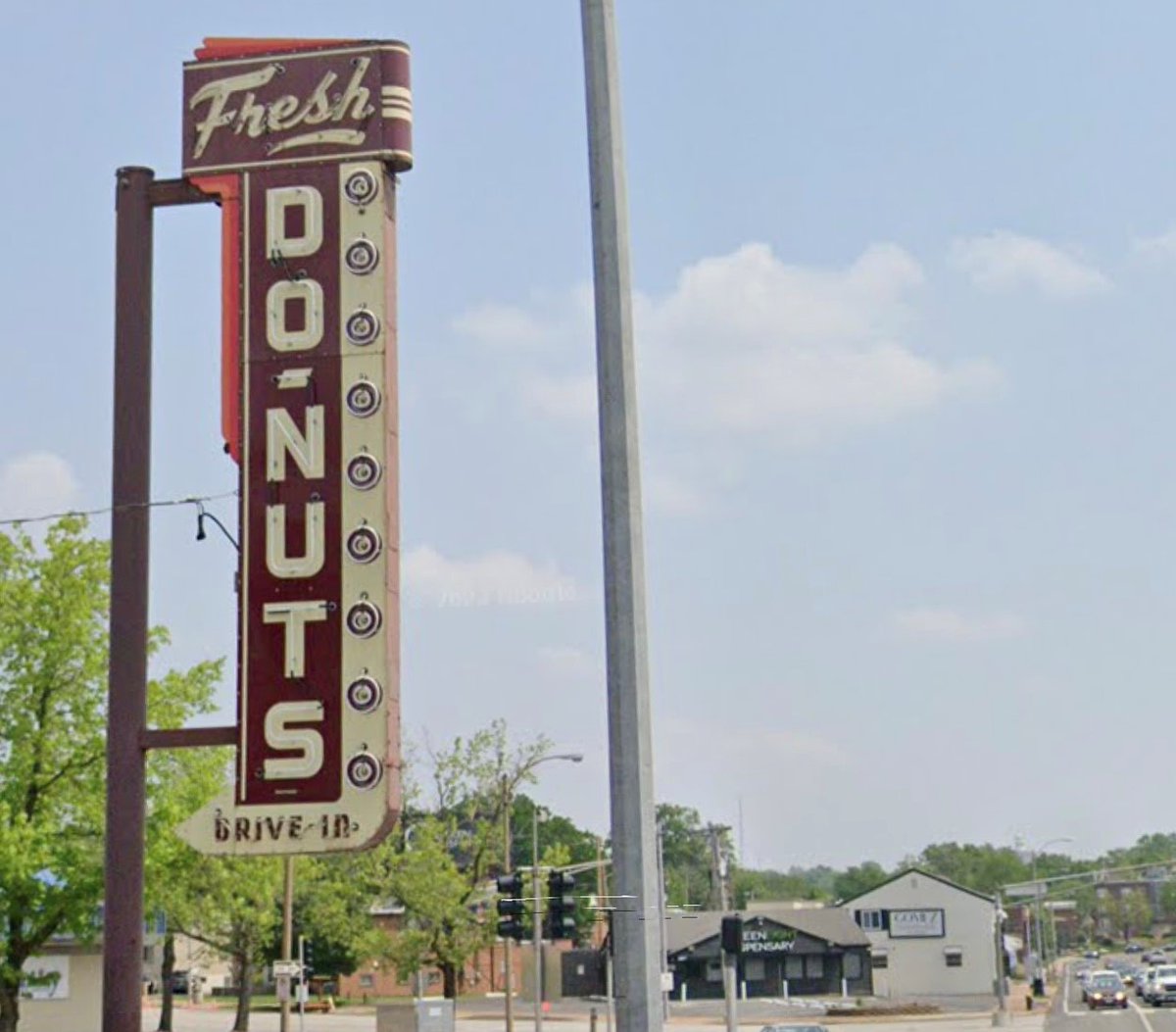 In honor of National Donut 🍩Day, I'm sharing a brilliant example of co-marketing. A weed shop recently opened next door to the Donut Drive-In in St. Louis. The donut management reports that sales are through the roof (and maybe a little higher)! 🚀 #NationalDonutDay #DonutDaze