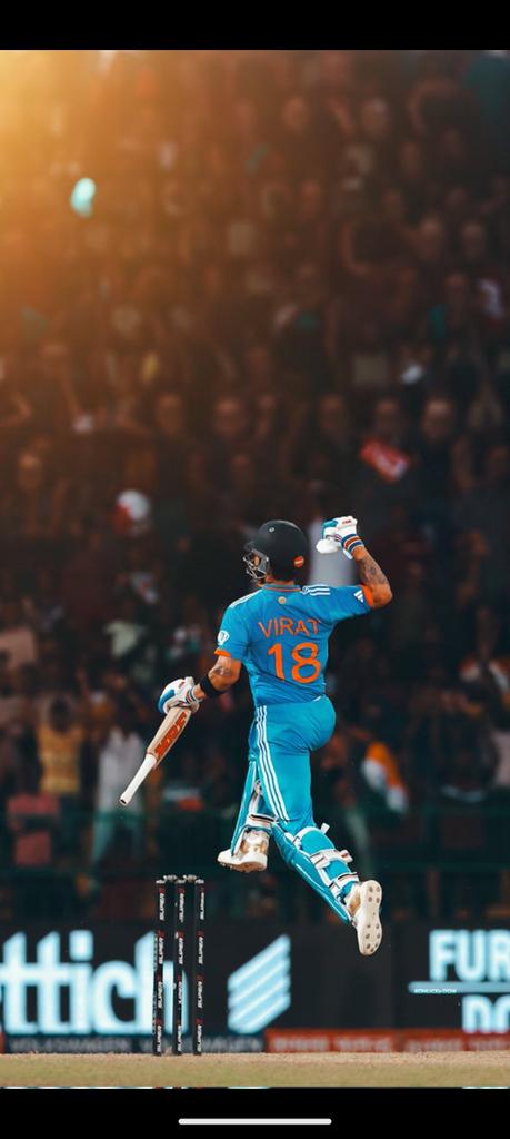 RuchiGu89475755's tweet photo. What a historic moment it is, with @imVkohli. Kohli marks a century on his birthday at the very same place where he achieved his first century! Happy Birthday to you, Virat Kohli! 
#GOAT𓃵 #KingKohli #HappyBirthdayViratKohli https://t.co/YkHJma9qAJ