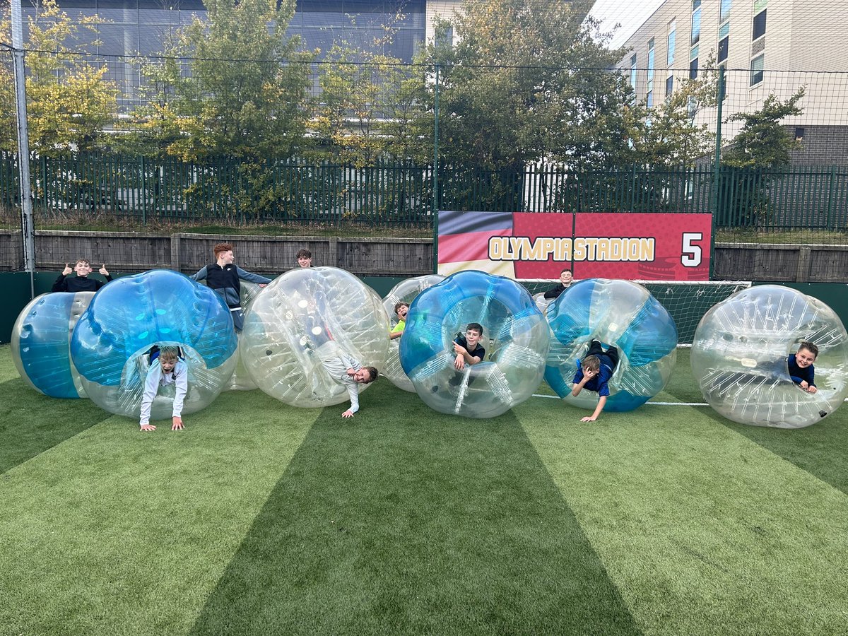 Yesterday we celebrated Jake’s 13th Birthday at Goals Southend. Great event with fun had by all,
And even managed a couple of games of Bulldog at the end.

ZorbFootballUK.com, Tel 07917134798, e: info@zorbfootballuk.com #zorbfootball #bubblefootball #southend
