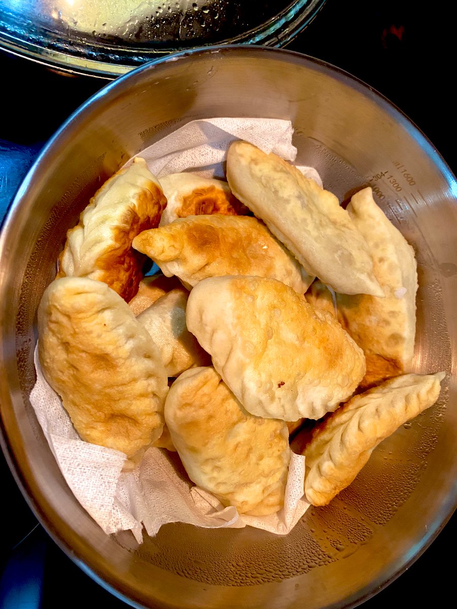 Хэдэн юу яачлаа. Эмнэлэг рүү эргэлтэнд хүргэе дээ