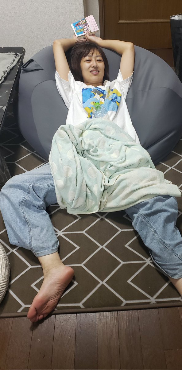 Ju44_um's tweet image. 人生は足汚なってから #灰まで