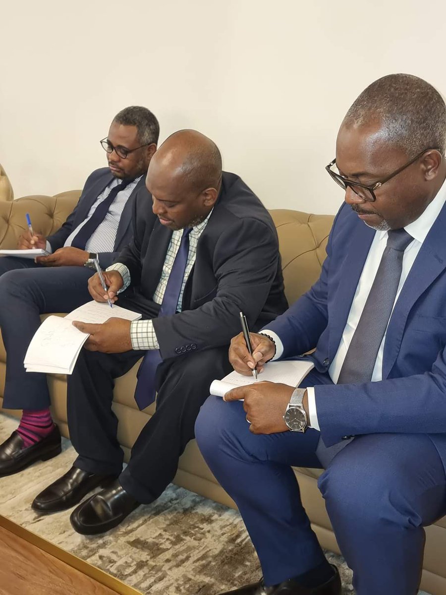 Le Ministre #Marcel_Abéké a reçu , le 27.10.23 , les DG et DGA d' #Assala_Gabon_SA. Messieurs #Brice_Morlot et #Ralf_Gael_Okenkali ont présenté au membre du gouvernement les contours de la vente de ses actifs à la société #Maurel_et_Prom .
<a href="/Comgouv_GA/">Comgouv</a>