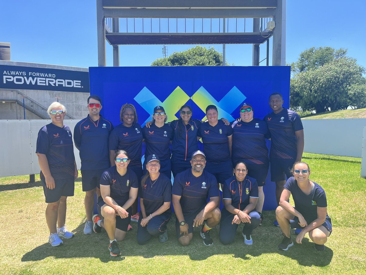 PaulAdams39's tweet photo. Wonderful to be part of the first ever SA20 U19 WOMEN’S CAMP #Gogga #PaulAdams #SpinCoach #Coach #Cricket #Spin #SpinBowler #CricketCoach #Bowler @ProteasWomenCSA @ProteasMenCSA https://t.co/TpL3DvBXdz