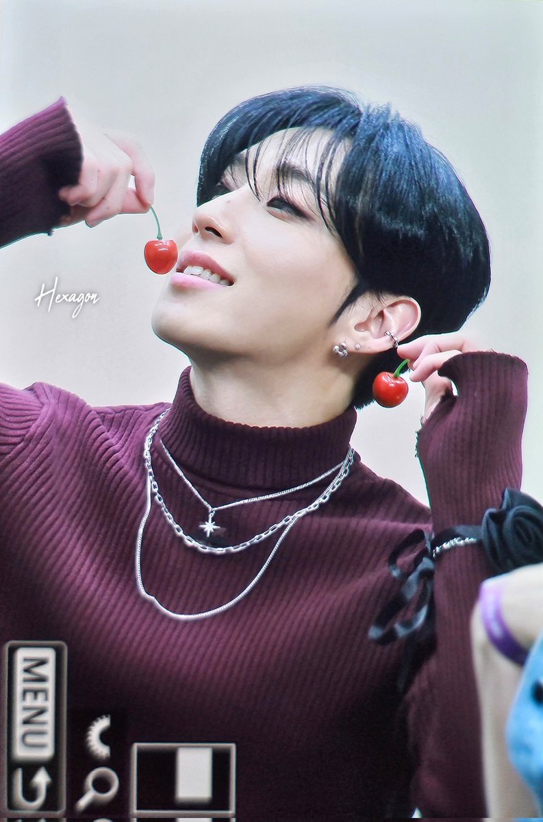 hexagon_mju's tweet photo. 231105 팬싸 pre

체리문🍒

#문종업 #MoonJongup #XOX
#문종업_SOME #팀24시 #BAP #비에이피 @jongup_official https://t.co/gYEoEfFVQa