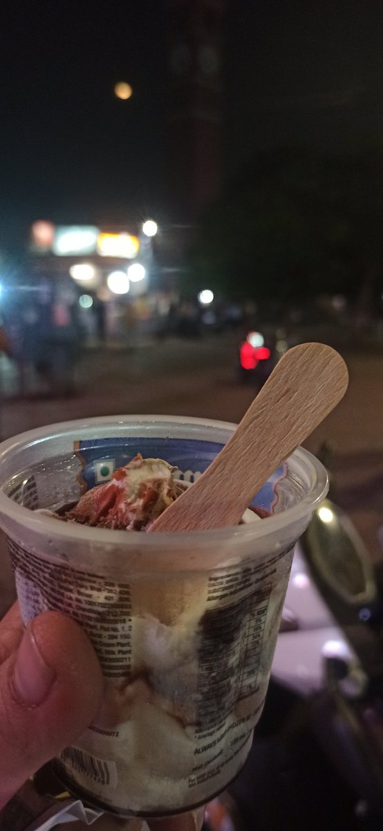NazreenFatima7's tweet photo. Ate outside (dinner) after a long time ..ll https://t.co/BDj20BPMHI