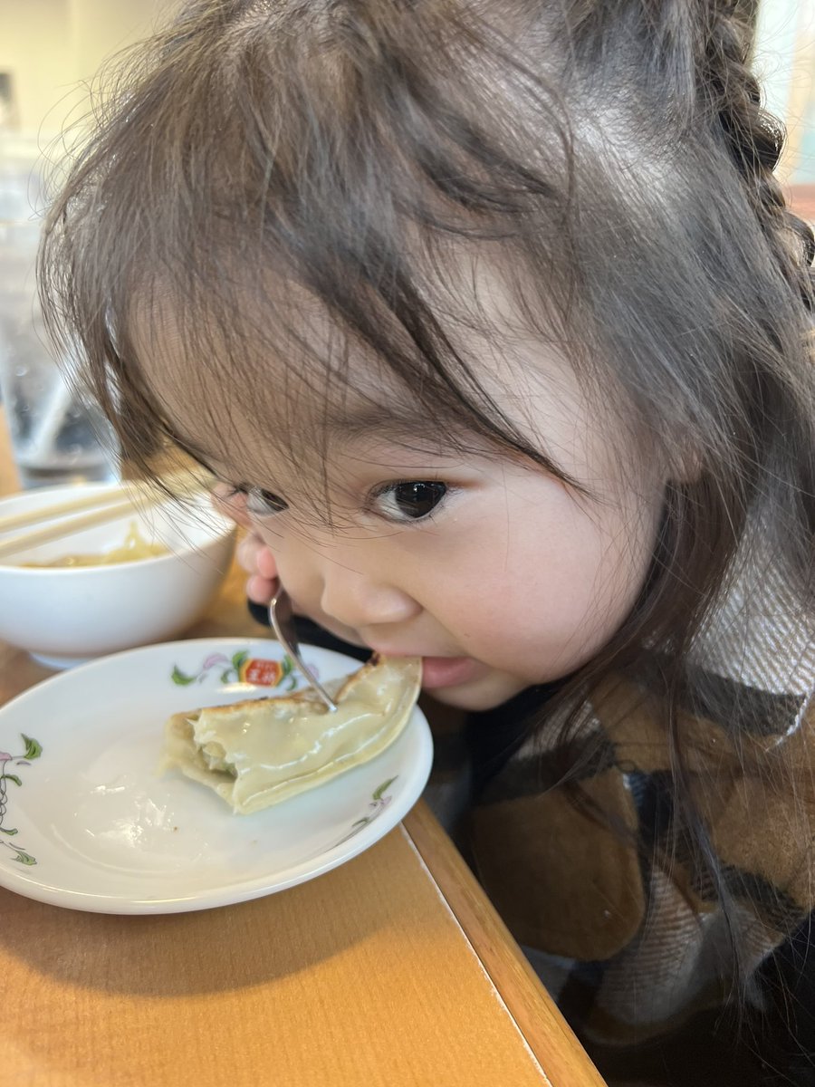 本日王将で選ばれたのは
●お子様ラーメン
●餃子
でした(๑و•̀ω•́)و🩷🩷