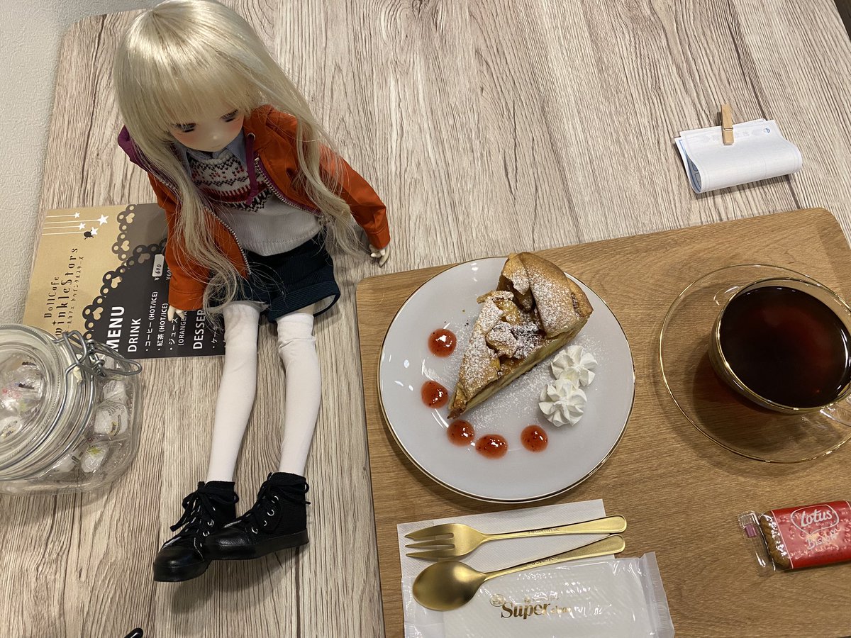 Lluvioso6124161's tweet photo. @ChrisKuo0603 @Lute_doll お疲れ様です
ケーキ🍰
頂きました♪
#DollCafe https://t.co/ot8Y3nh1Nt