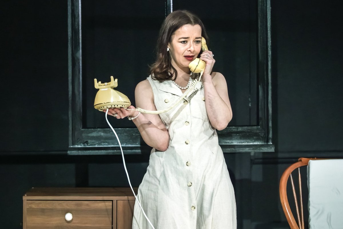 It's the last day that Under 30s can get £10 tickets to celebrate the opening week of KNOCKING ON THE WALL and with a few tickets returned to the box office get yours now!

🎫finboroughtheatre.co.uk/production/kno…