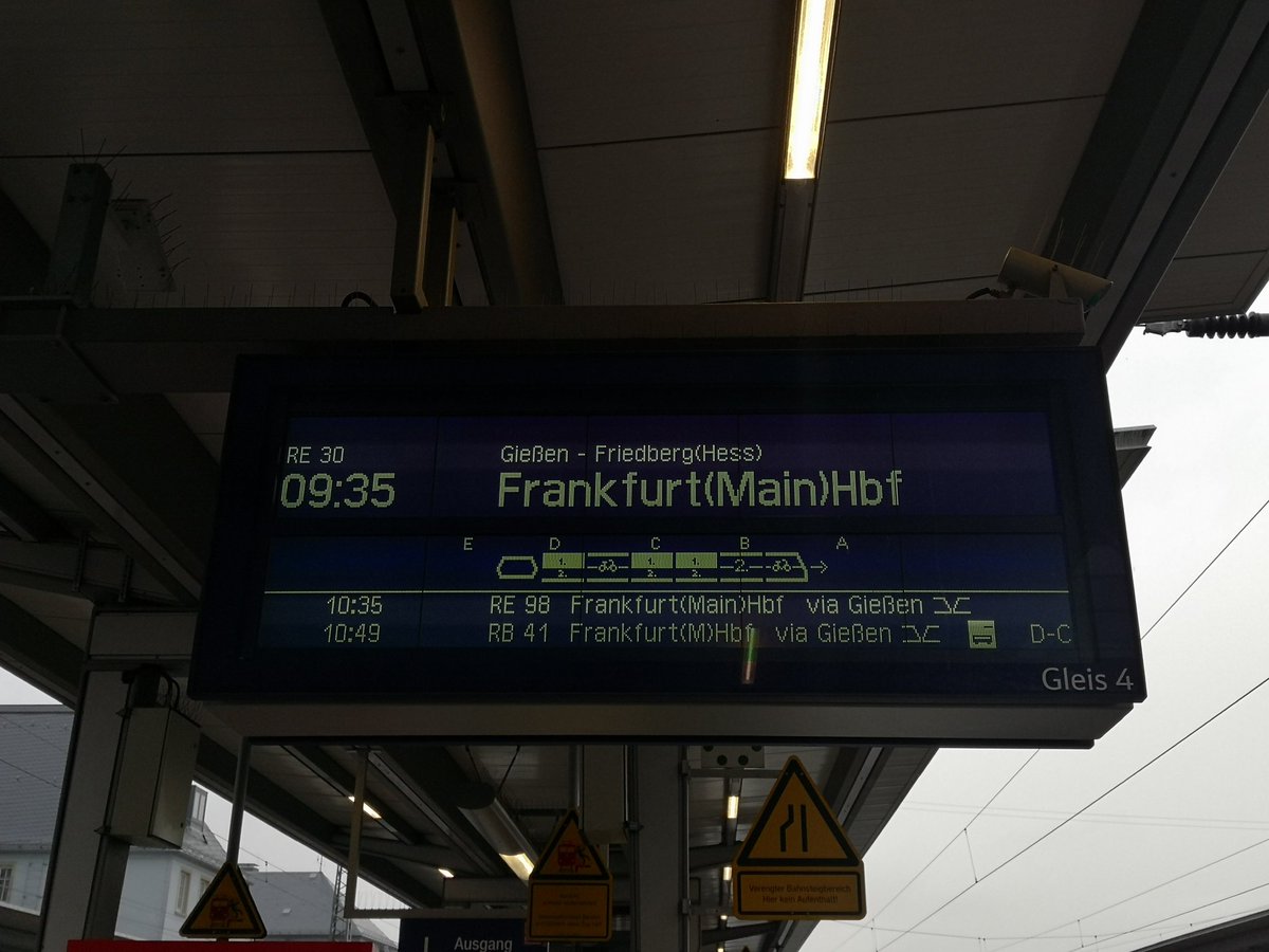 Muss ja mal nach dem rechten sehen.... #DAZN_DE goes Frankfurt 🏈 #ENDZN <a href="/Floesel20/">Flo Hauser</a> <a href="/chstadtler/">Christoph Stadtler</a> <a href="/RNBWCV/">René Bugner</a>