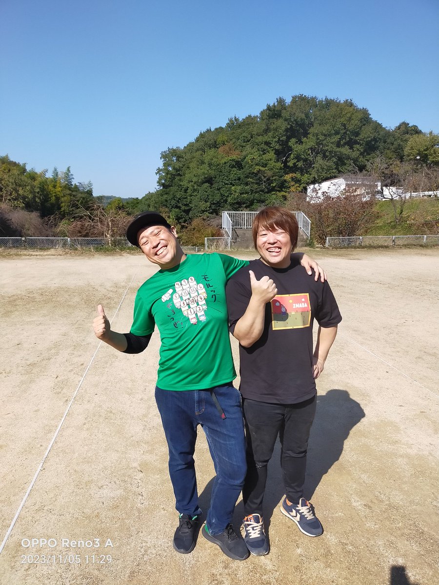 PinkTrainCHIYO's tweet photo. 三連休✨私はフラッと鳥取に帰省しています👍
とっとりモルックの会さんの練習会にお邪魔しました🥖皆さんありがとうございます🙏
念願だったサウナも満喫できて♨️サいこうの連休でしたとさ🤤
#ピンクトレイン
#とっとりモルックの会
#ネイチャーサウナ
#178INABA https://t.co/Tf4zcCH8eL