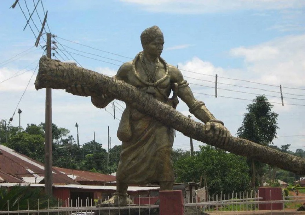 Story of the Giant Benin Prince Arhuanran Who Could Uproot Trees With Bare Hands

Open and read 

Retweet to educate someone