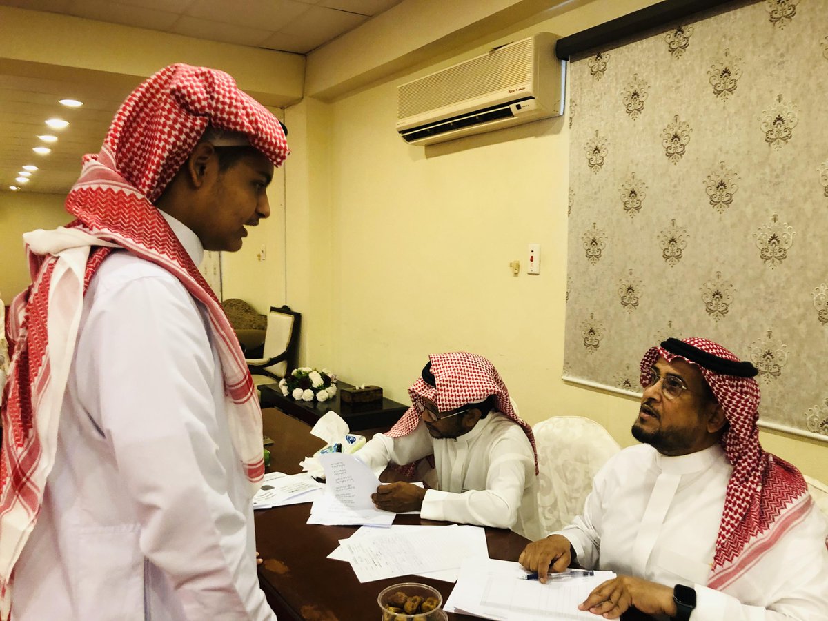 albushra2030's tweet photo. #مسابقة 
مشاركة الطالب/ عبدالإله بن عادل المقاطي في مسابقة منافسات اللغة العربية لعام 1445هـ
والمقامة في بيت الطالب بشارع الستين
#ثانوية_البشرى_النوارية
#النشاط_الطلابي https://t.co/EoSHe1gQ7Z