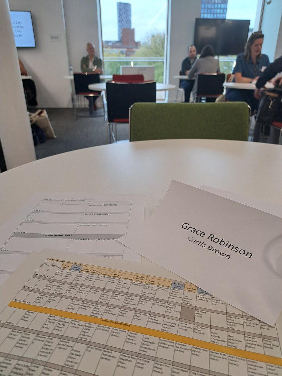 grac3robinson's tweet image. Such a great day at the #NationalCreativeWritingIndustryDay at @McrWritingSchl yesterday. The city felt so creative and alive!!! 🎆

@livbignold 
@FSandelson  
@commapress