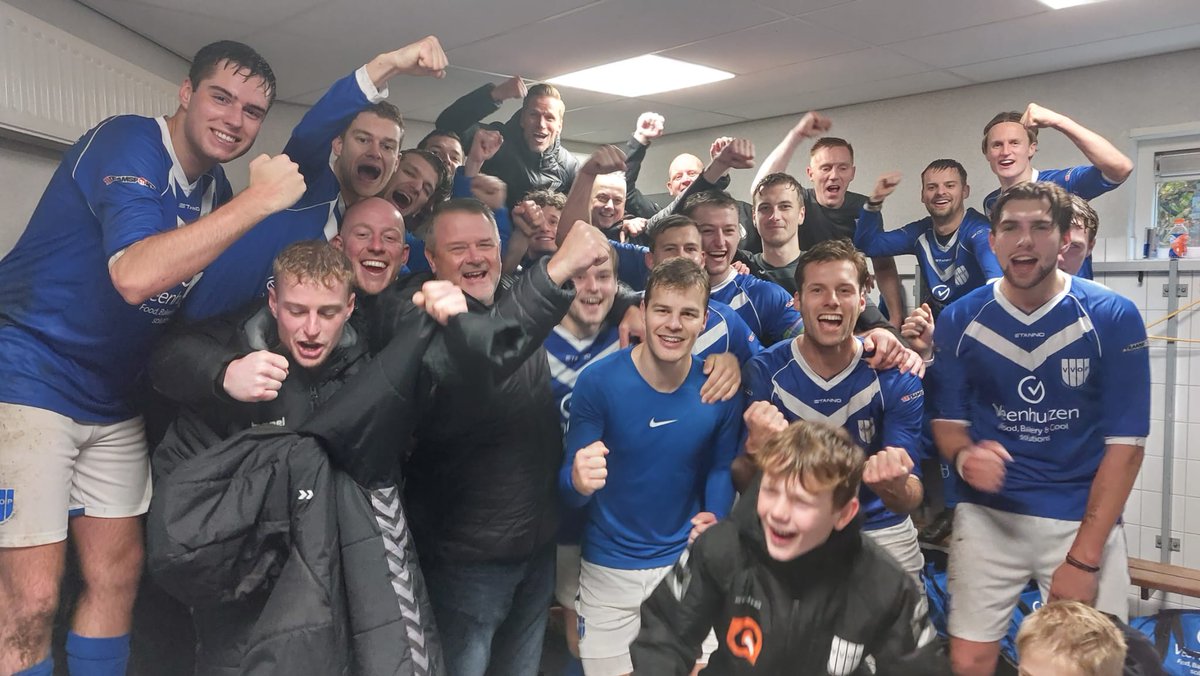 Nog even nagenieten van de overwinning in Hilversum💙🤍