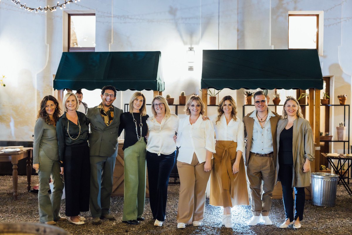 BrideItaly's tweet photo. @viviarsaps
@boscodemedici_ilcasale 
@angela.sc8 
@polilop.official 
@pasqualedipaolofiorista
@michelaetile 
@puciwed
@confettimaxtris @italybrideandgroomweddings
@marriagemadeinitalyweddings
@slubweselewewloszcech https://t.co/uLeH4u4zKY