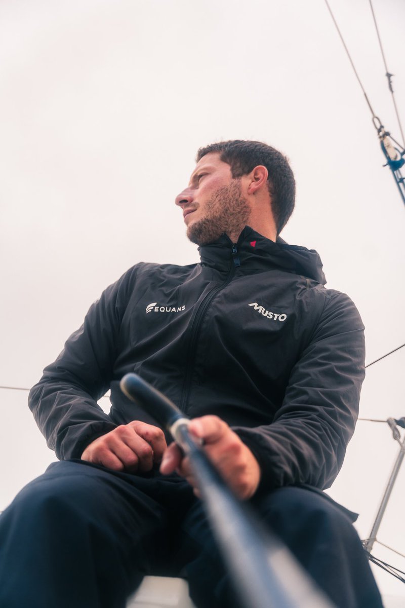 Moins de 1500 milles avant l’arrivée 📌

Ulysse continue d’avancer vers le nord-est alors que la flotte s’est bien réunie suite au passage du waypoint. 

Alors, avantage pour le sud ou pour le nord ?