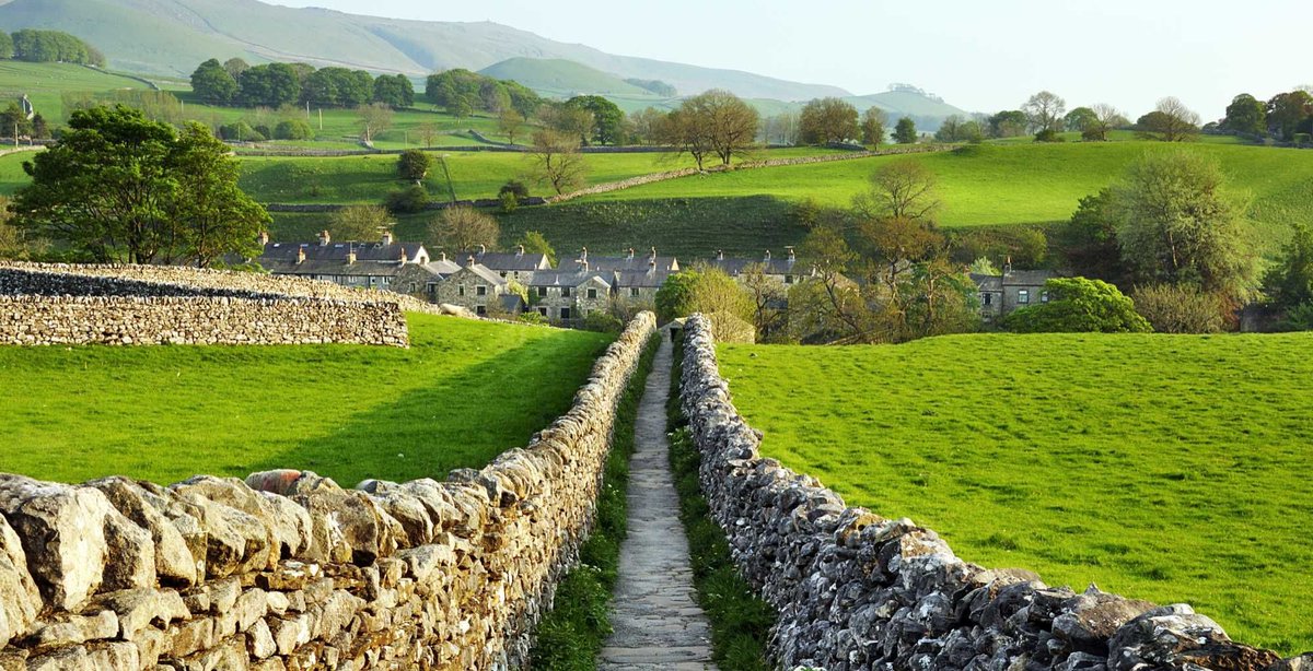 GarringtonUK's tweet photo. We've scouted the UK countryside from idyllic Shere in Surrey to the historic charm of Woodstock in the Cotswolds, to unveil the best places to live across the country: https://t.co/pswEDJXjRV #countrylife #countryhome https://t.co/m8fNvOvZzB