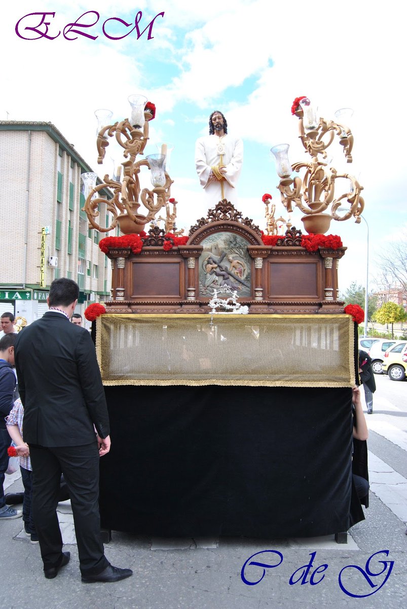 LlamadorCofrGR's tweet photo. @farolitodegrana @magdalena_ferro Seguro que pocos se acuerdan de, por ejemplo, las procesiones de Parque Nueva Granada: el Rescatado, la Virgen del Buen Remedio y San Juan Evangelista... o del Nazareno de la Victoria de la Chana... han habido tantas... https://t.co/2JMyqAwSQm