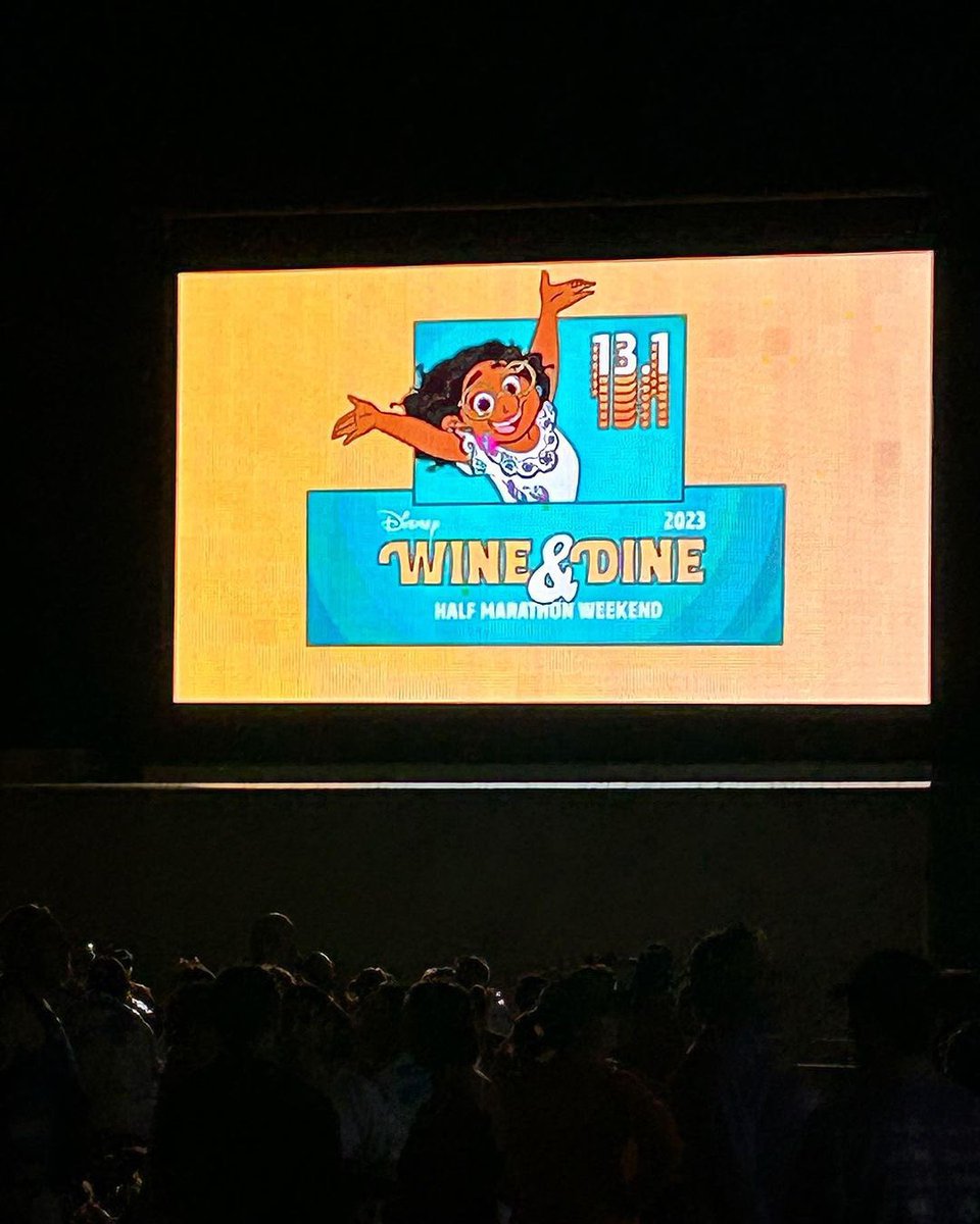 teamrundis's tweet photo. It's race morning! Time for the main event - the Wine and Dine Half Marathon! #TeamrunDisney #runDisney #WineDineHalf #TwoCourseChallenge
β’
πΈ@czapled https://t.co/44vkWXvtzm