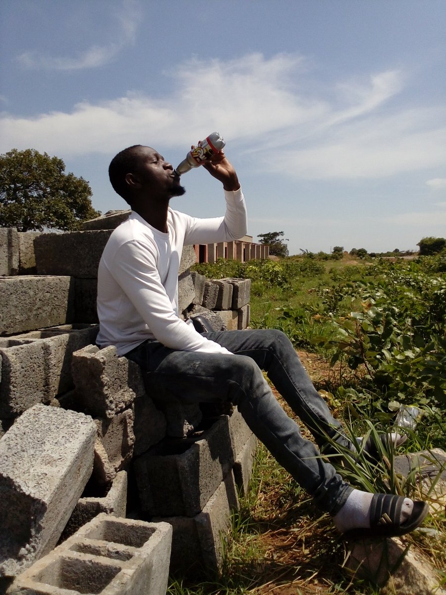 FlygeezyCblc's tweet image. You can't solve problems with the same thinking that created them.

#Geezy #MojoMan #Mojo #Zambia