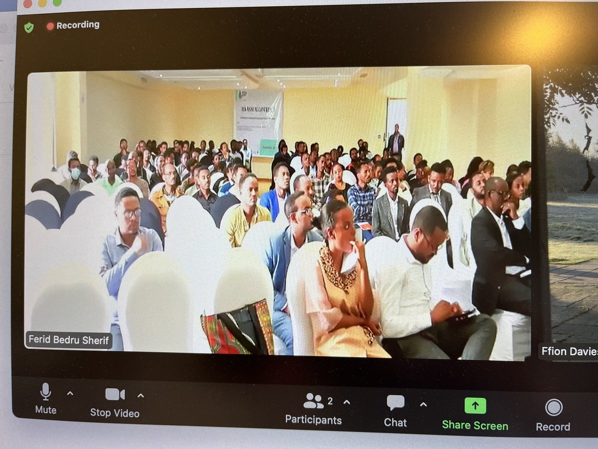 Nice talking with the Ethiopian Society of Emergency Physicians who are holding their annual conference this weekend. Virtual access to events certainly brings us closer as a global professional community. Thank you ESEP President, Dr Menbeu Sultan. @SocietyEmcc