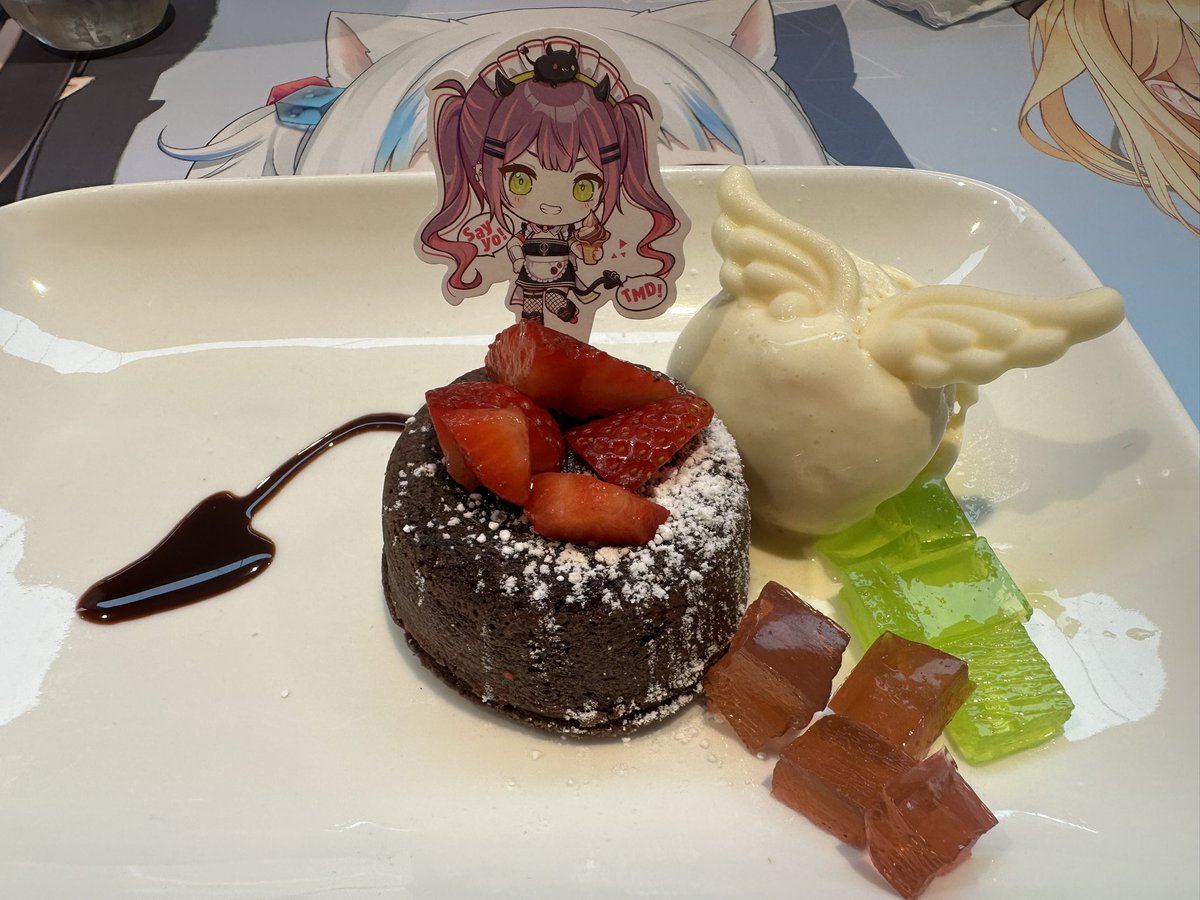Went to the Aniplus Hololive collab cafe! Towa's cake was soft, fluffy and sweet! 😋 Definitely the best choice imo. 