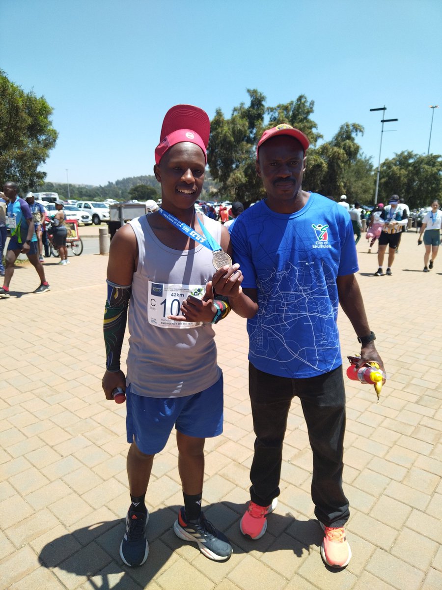 Nice to meet top runner from TL 🙏🙏 Healthy lifestyle #BeanBus #RunWithLulubel #YourPersonalTrainer #FitCuppy #LuluLove #FetchYourBody2023 #RunningWithTumiSole #RunningWithSoleAC #ZamaLeBus