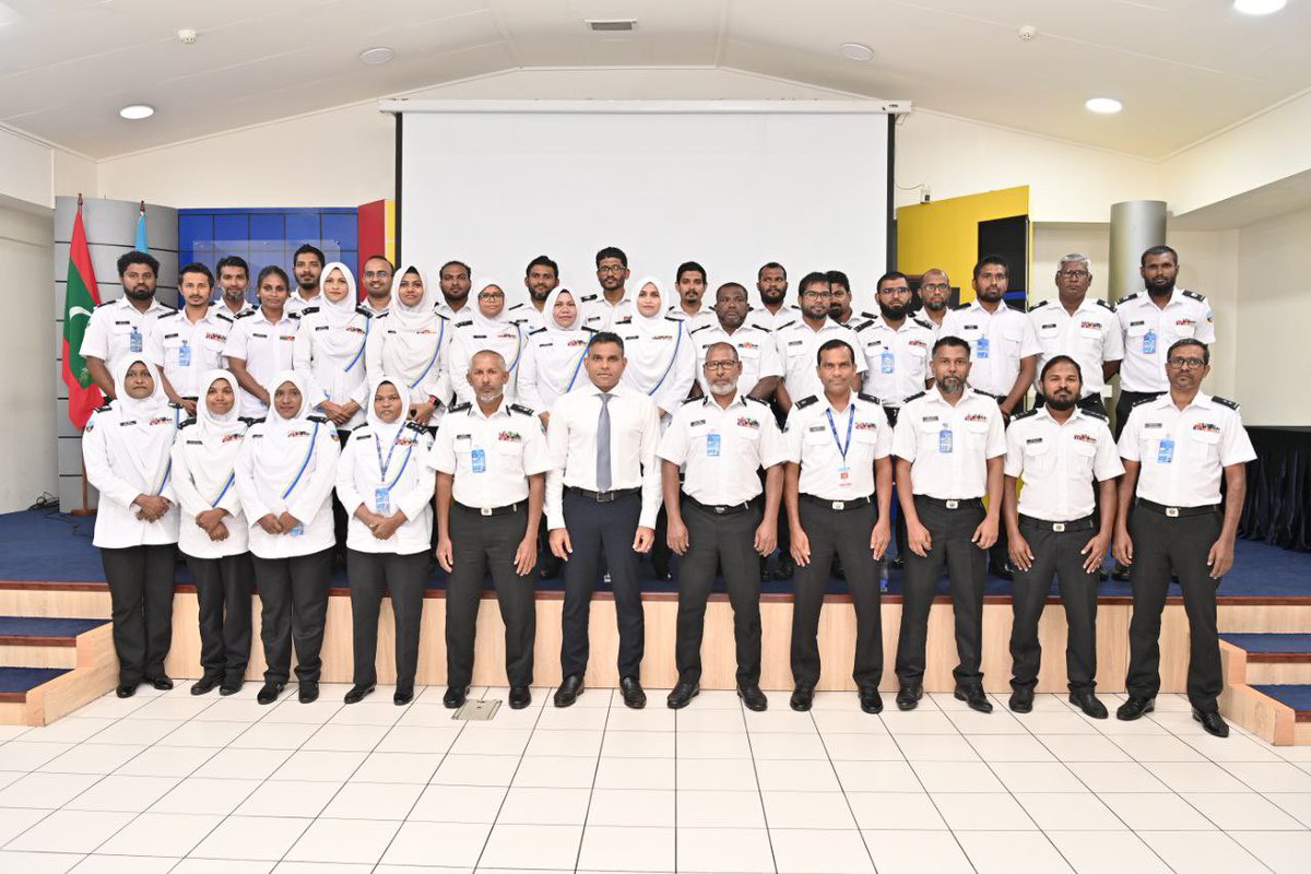 Vice President @FaisalNasym attended a function honouring long-serving employees and recognizing the outstanding achievements of Maldives Customs Service employees. He was also presented with a plaque of appreciation from the Maldives Customs Service.